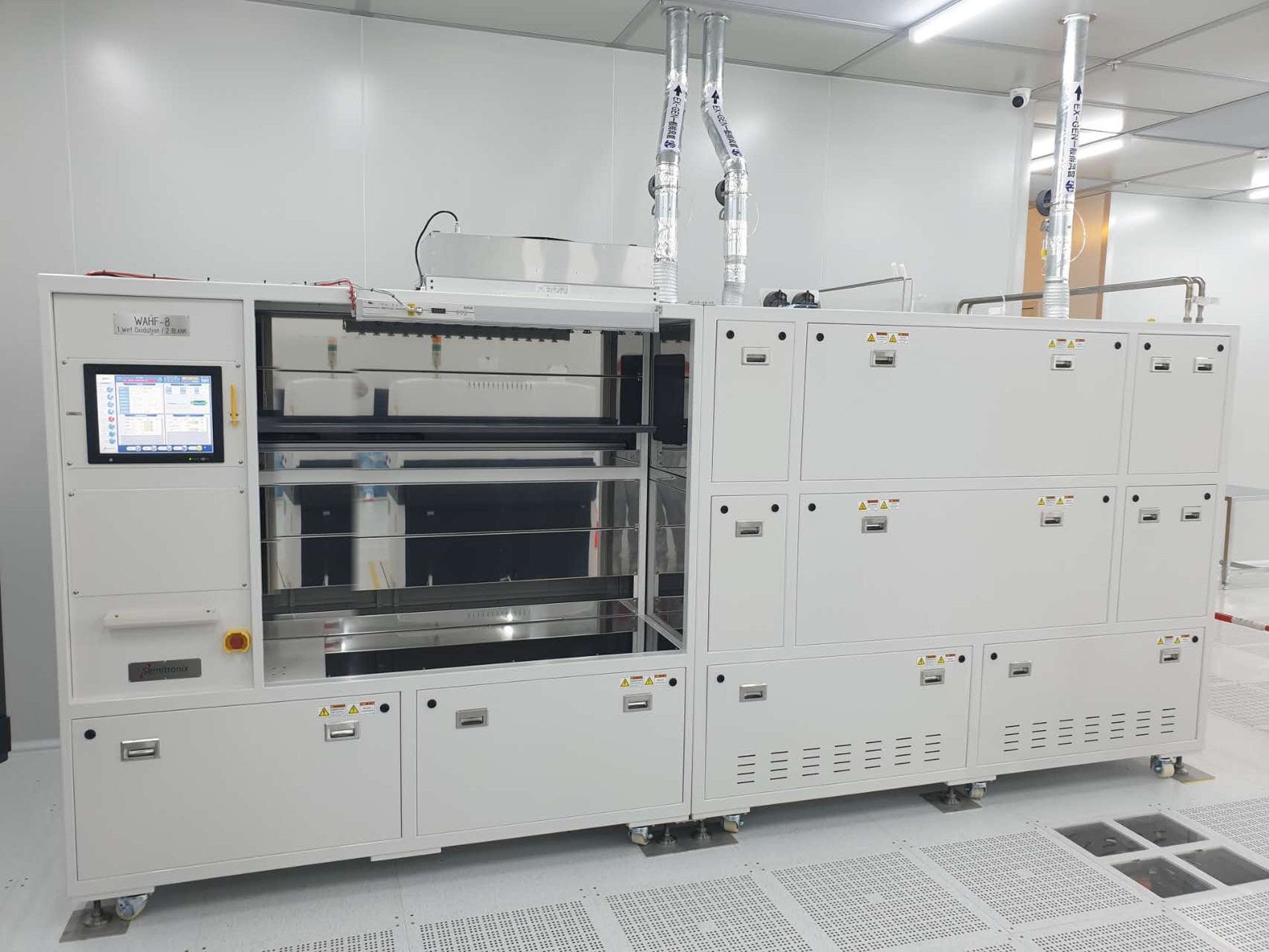 WAHF-8 horizontal furnace in a cleanroom